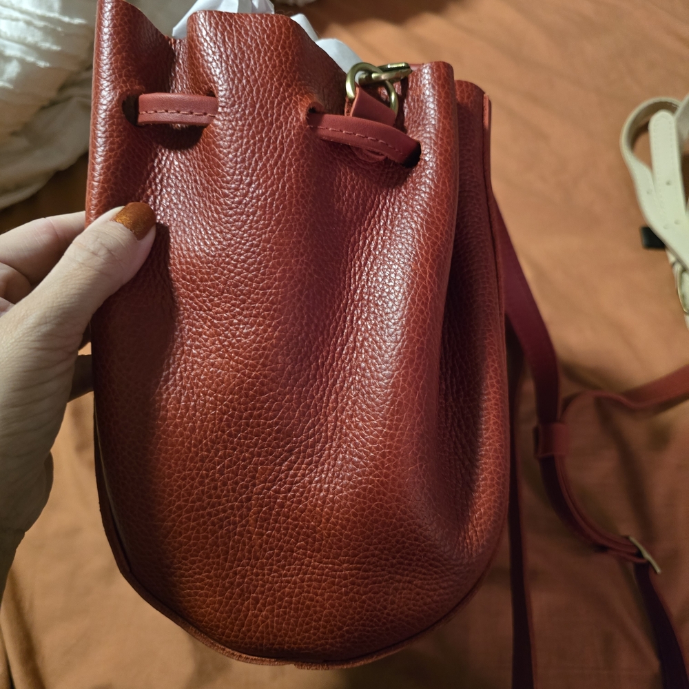 Portland Leather Red Bucket Bag - Picture 4 of 10